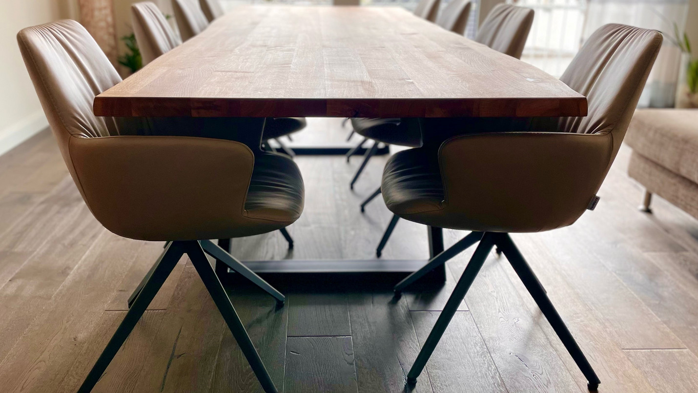 Tische wie gewünscht aus Holz