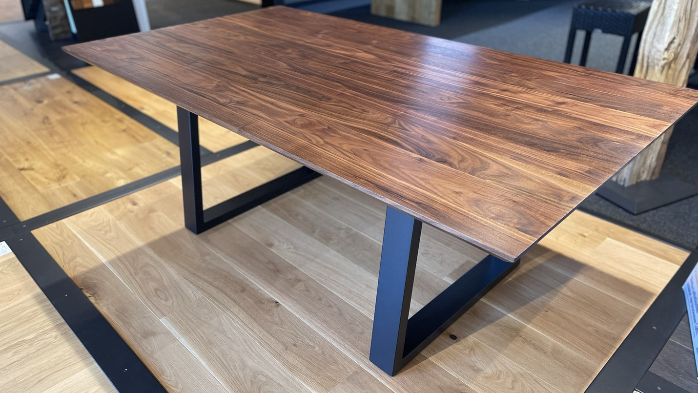 Tisch Nussbaum nach Maß