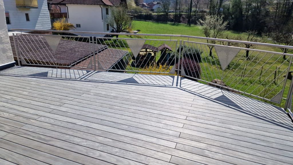 Accoya grey click